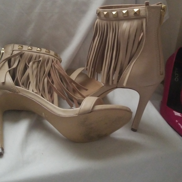 Steve Madden Strappy Fringe heels - Picture 3 of 3